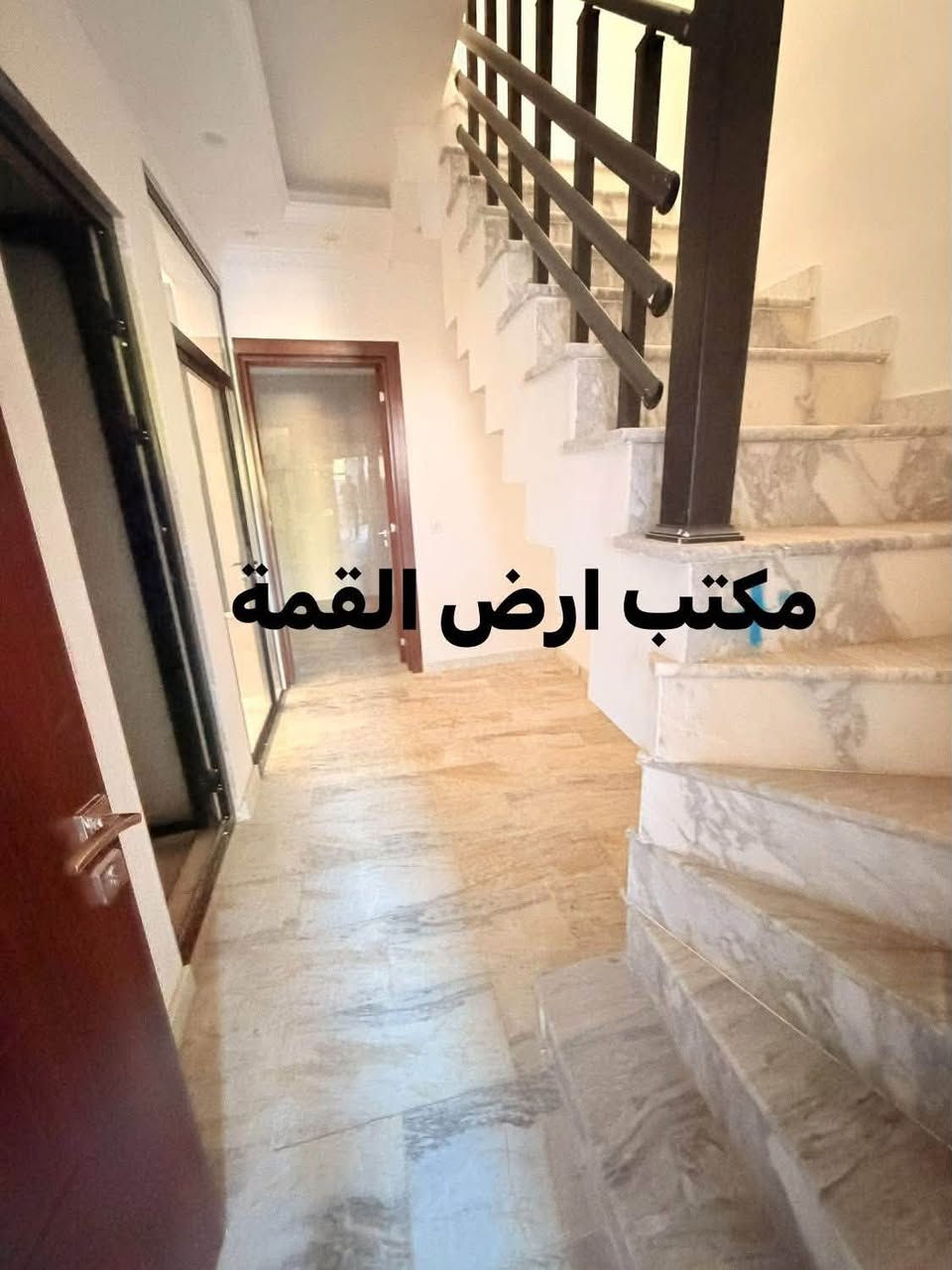 #لـلايـجـار في السيـديـة
بيت 55متر

‏زيرو￼

يحتوي على 3 نوم: 

غرفتين نوم 

وصالة ومطبخ 

وخدمات صحيـة 

لـلاستفسار : ***********

#مكتب_ارض القمة_للعقار_

عنوان المكتب📍
