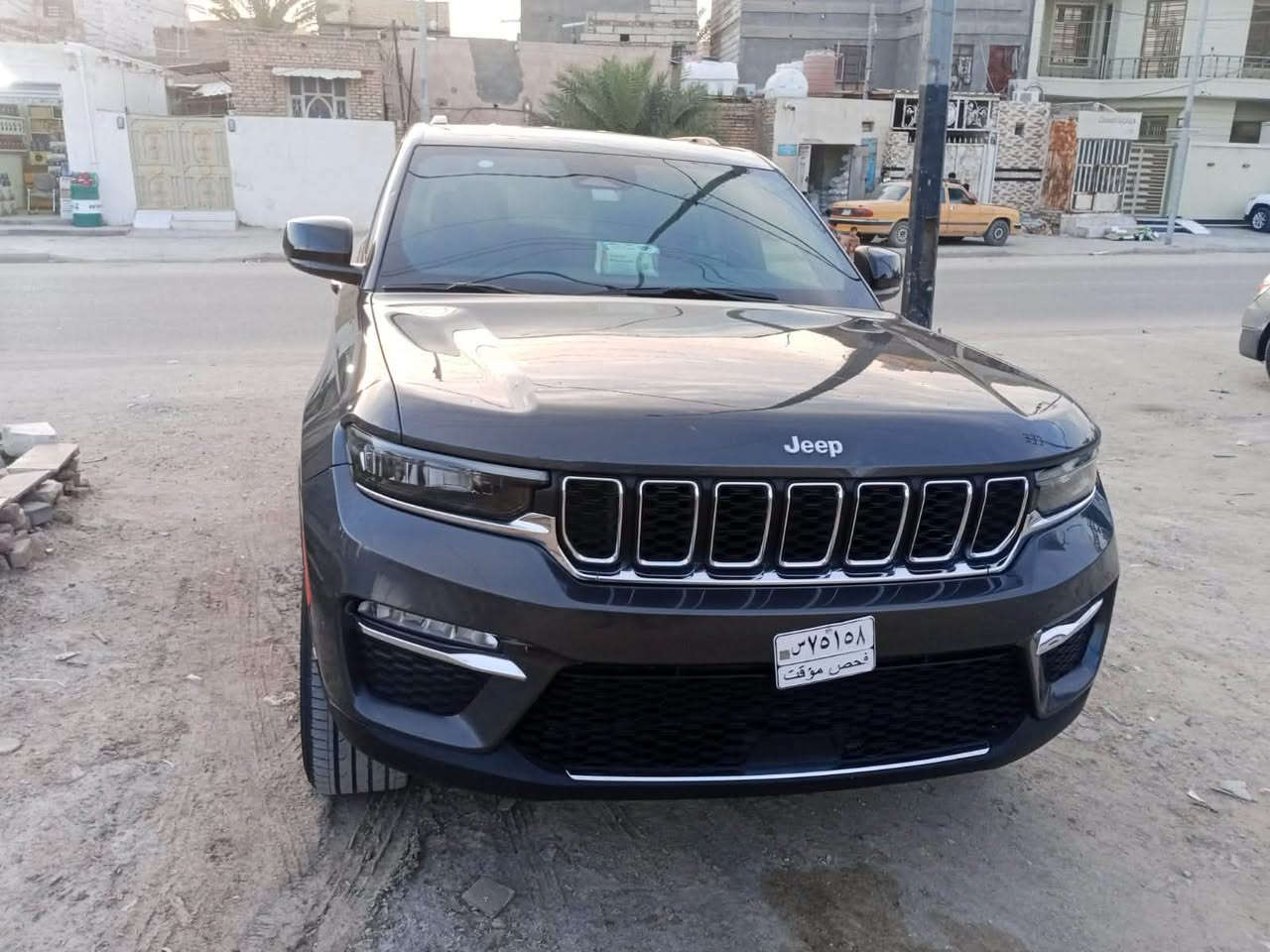 السلام عليكم ، جيب لاريدو 2024 وارد خليجي ماشيه 22 الف فقط سياره بدون اي قطعه تبديل ولا ايرباك مرقمه ذي قار شهداء وكامله  مواصفاتها : 

* المحرك: 3.6 لتر Pentastar V6
* القير: أوتوماتيك 8 سرعات
* الدفع: 4×4
* نظام إيقاف/تشغيل المحرك: موجود للمساعدة في تقليل استهلاك الوقود.
* شاشه وسطيه حجم كبير 
* كار بلي 
* مثبت مسار
* نقطه عمياء 
* 5 راكب 
* مساعد فرامل Auto stop 
* مانع انزلاق وثبات الكتروني 
* حساسات خلفيه
* رادار 
* قياده ذاتيه 
السعر : 270 وبيها مجال ترهم مراوس 
للأستفسار : ***********
مكان السياره : الناصريه .
