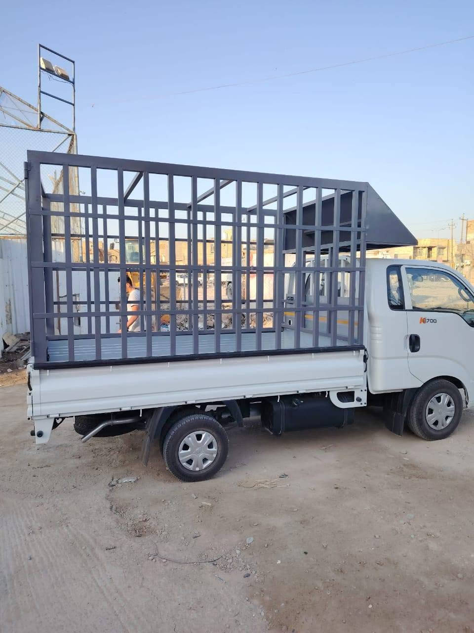 السلام عليكم محجر كيه نثيه تفصال جديد صار شهرين من فصلته جديد بس بعت الكيه ارتفاعه 160
السعر 700وبي مجال بسيط 
***********
