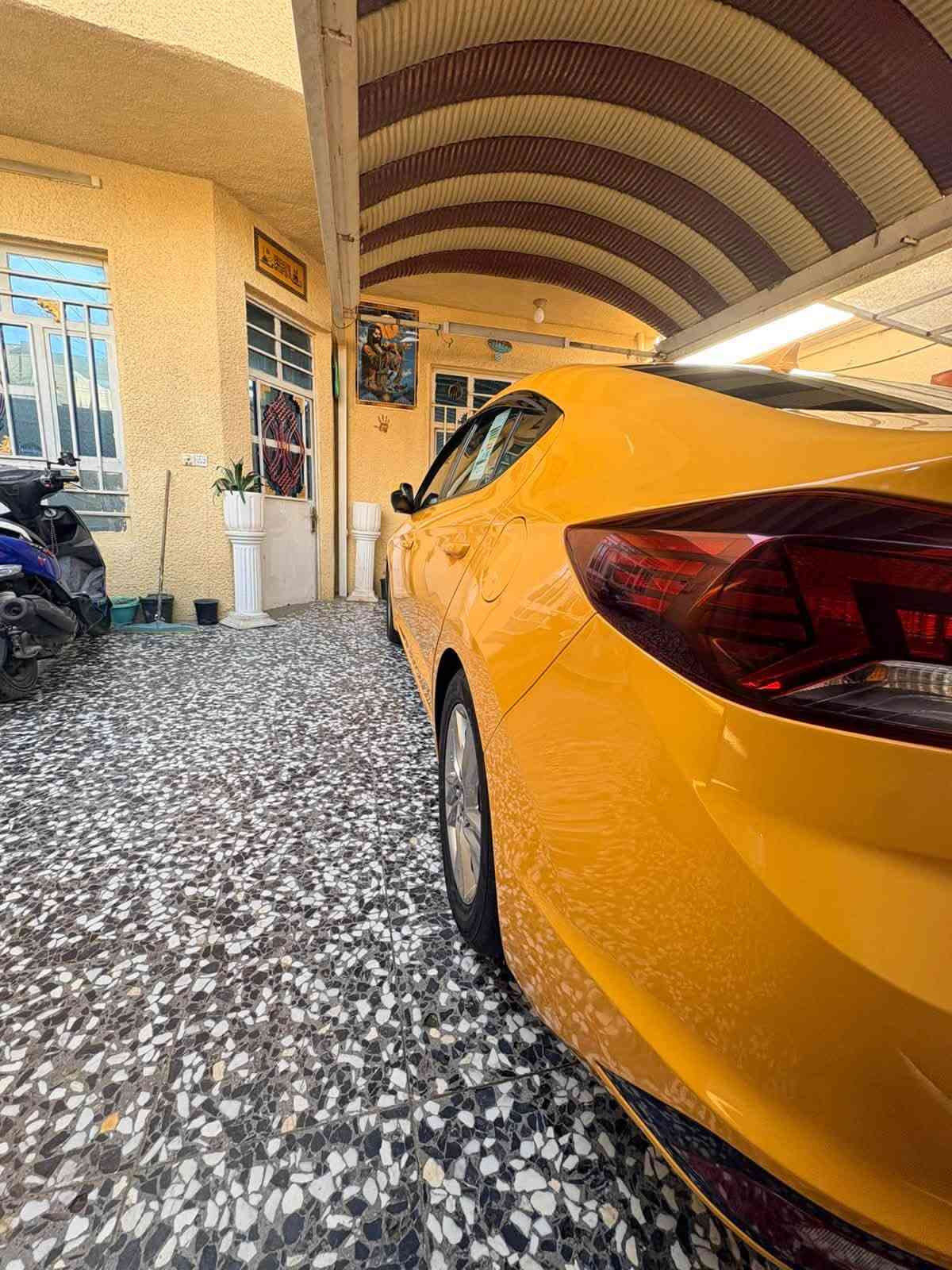 السلام عليكم 
سيارة النترا موديل 2020 السيارة فول مواصفات فتحة بصمة تدفئة بالكشنات رادار أمامي الحادث جدا بسيط فقط الجاملغ الأمامي مبدل السيارة ماشية 84 الگير at گير مكينة صدر تخم تاير مكفولات استخدام شخصي دوشمة عامة مكاني البلديات 
***********
