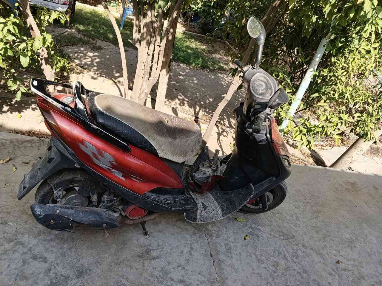 سلام عليكم 
دراجه ماكس ثعلب 140  دراجه تمشي كلشي مبيها
(بيها صوت بالاكسل خفيف عرموطه خارطه كهربائياتها جوين مال شوته مبيها وجه الكفر مالتها موجود بس مكسور ) لا تنقيص لا تبخير تشغيل هندر دبل اشاره شغال اوراقها موجوده 
مكاني بغداد الدوره هور رجب 
سعر 375 
خاص او هاتف 
***********

