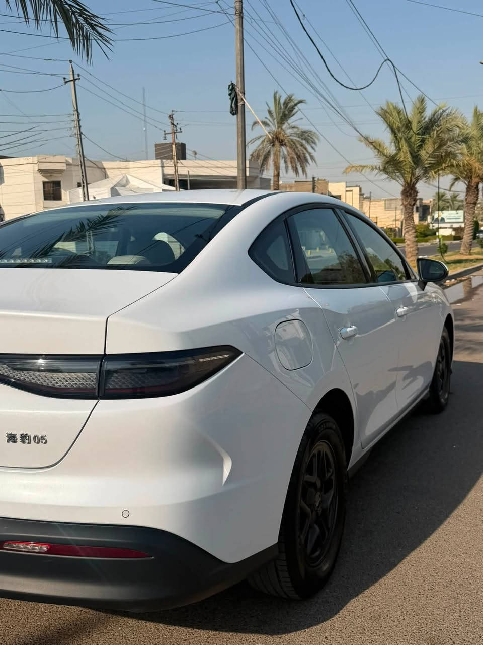 بي واي دي سيل 5 2025
كفالة عامة من صبغ والبارد والتبديل
ماشية 12 الف كيلو من الزيرو ع ايدي
وغراضهة كاملة بصمة والكارت والشاحن 
مكاني بغداد السيدية 
للاستفسار ***********
