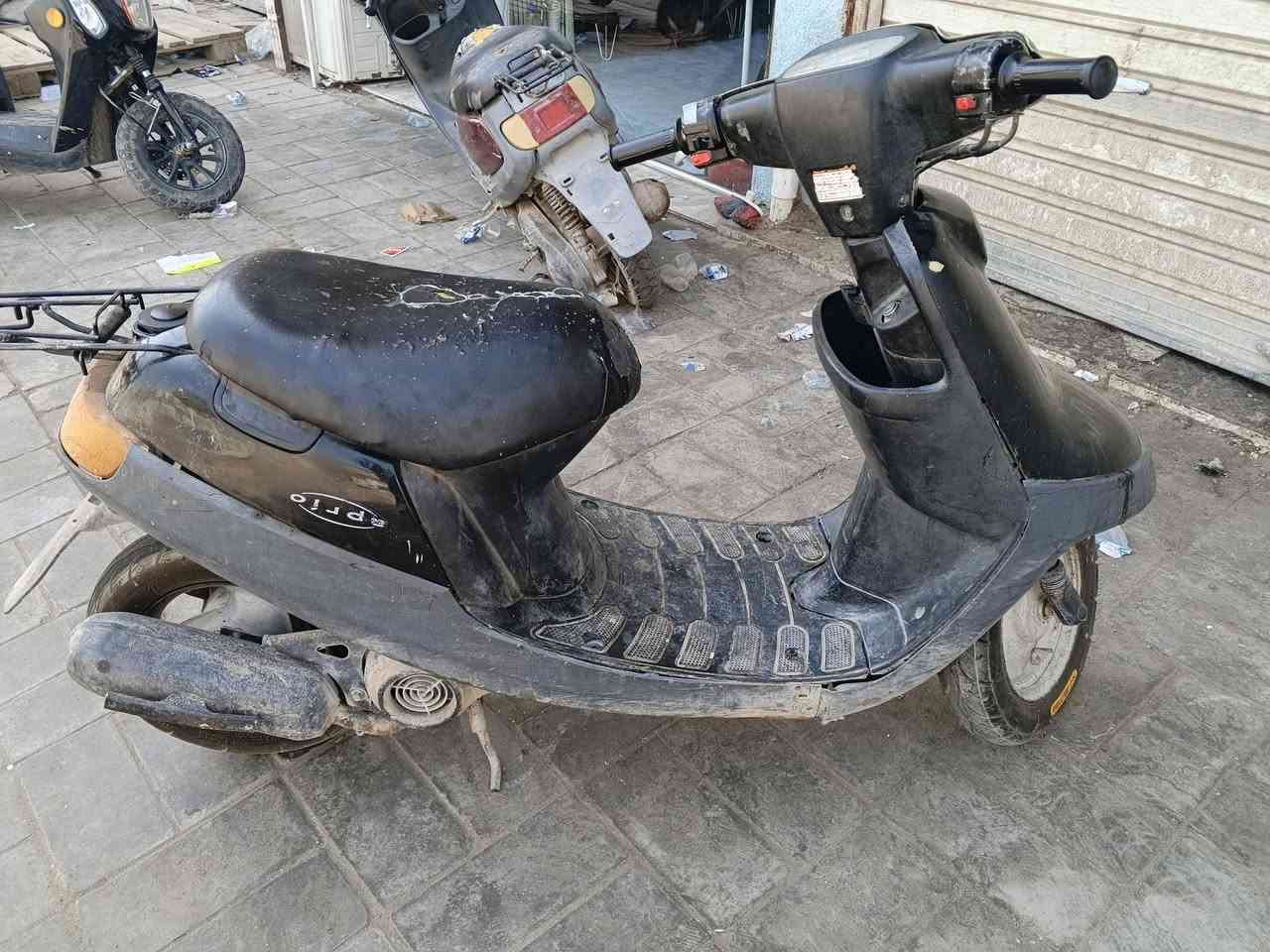 سلام عليكم
بطه للبيع موديل 1999
مكينه جديده كهرباء شغلات 
دراجه نضافه 100/95
جمعيه باب طوريج 
سعر300وبيه مجال بسيط
***********
