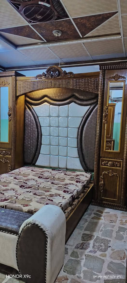 غرفه فصال 5مليم داخل خارج خشب صاج السعر مليون و250 رقم الهاتف***********   ***********
