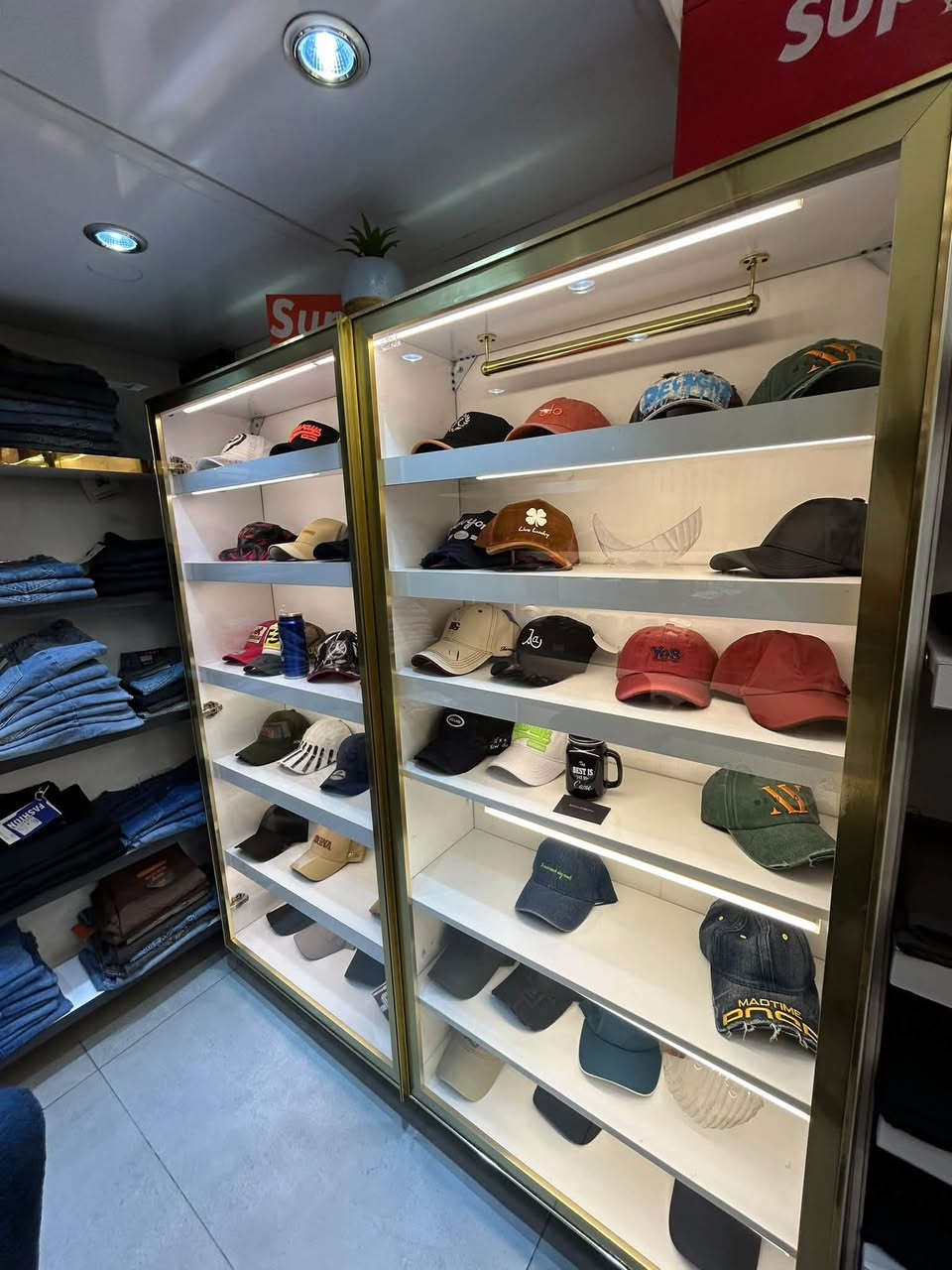 ديكور محل البيع فاترينات ورفوف بغداد مدينة الصدر ***********
