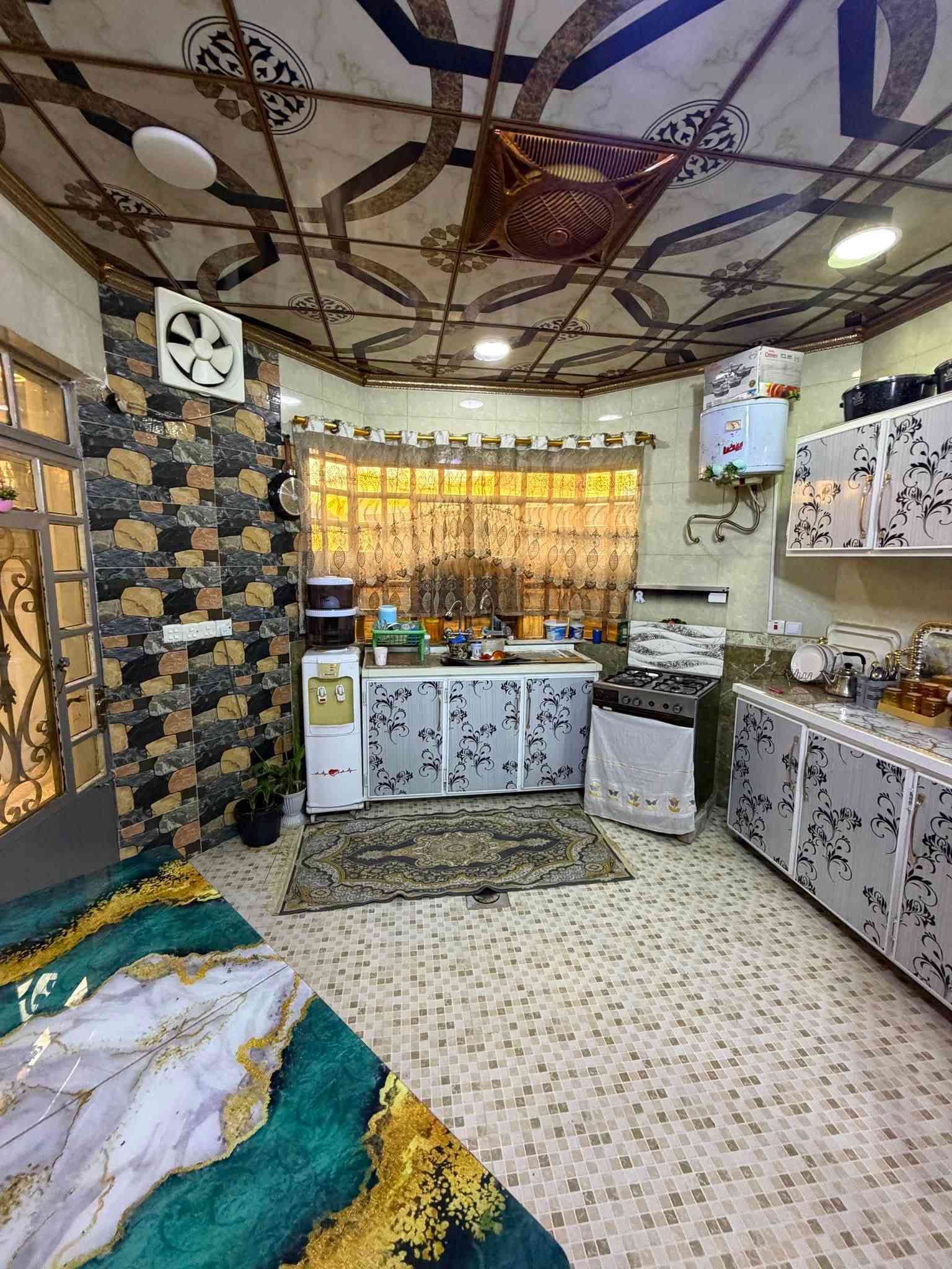 دار للبيع حي الزنجلي قرب شارع الاطباء

المساحة 236 متر واجهة 14 متر ركن

سند طابو ملك صرف 

الدار مكون من طابق واحد وغرفه

الاول هول استقبال مطبخ صحيات غرفتين نوم 

السعر 155 مليون

مكتب العمران

***********
***********

