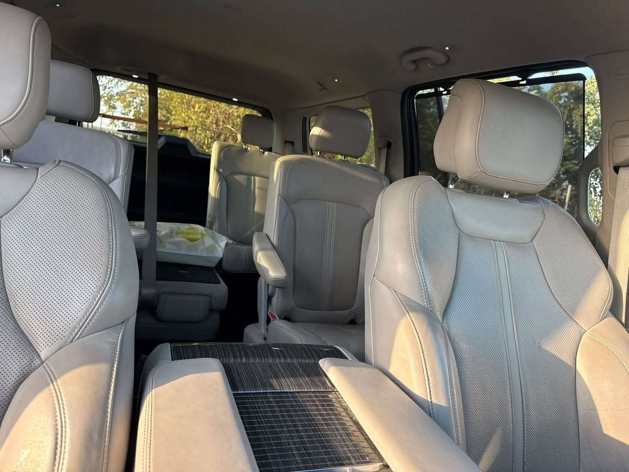 السلام عليكم
للبيع او مرواس حسب القناعه  
جيب واكنير 2022 JEEP WAGONEER, SERIES III
موصفات 
5كامرات
جكات 
فور ويل 
3 شاشات بلدشبول
الكشنات الاماميه تبريد وتدفئه
الكشنات الخلفي كهرباء وتدفئه 
استرين تدفئه بعد كومه مواصفات 
مكينه المرغوب 5700
حادثه بسيط بنيد مبدل بلادي وجاملغ بلادي بدون صبغ 
رقم بغداد باسمي تحويل مباشر 
اي استفسار حاضر 
***********
