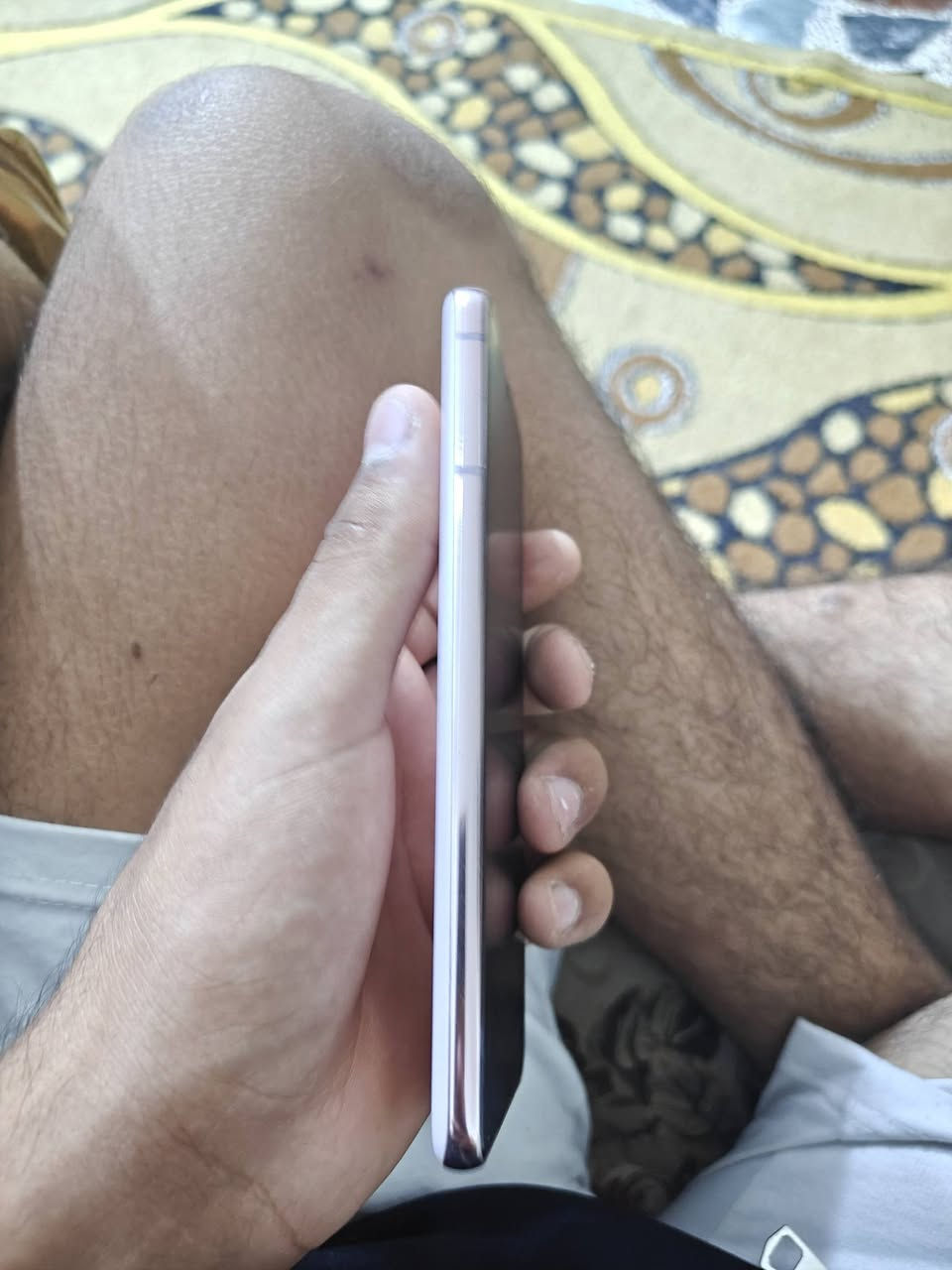 سلام عليكم سامسونج s21 5gمكفول كفاله عامه بدون ملحقات ذاكره 128جهاز كامل ع اخير حبايه كامره نضام معالج 
سعر خاص  مكاني كوت انوار صدر رقم ***********
