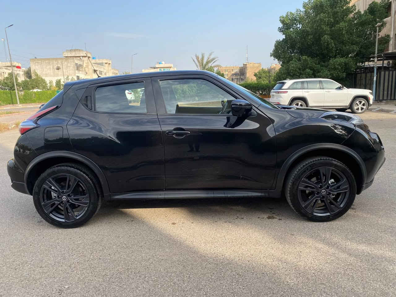 السلام عليكم
نيسان جوك 2018 فور ويل 4WD
محركها 1600cc
~ فوول مواصفات ~
بانوراما 
رادار امامي وخلفي
نقطة عمياء 
ويل كب كروم اسود
كشافات زينون 
تجي 5 كاميرات 360 درجة 
كشنات جلد وتدفئة بالكشنات 
مري شفط واشاير بالمري
نظام الكير 3 انظمة 
رياضي S
اعتيادي N
اقتصادي E
السيارة ماشية 65000 كيلو
مابيها اي نقص 
مابيها اي حادث 
فقط بيها بارد بالباب العكس جهة السايق 
الدعاميات مصبوغة جمالية
رقمي ***********
السعر 11,000$
