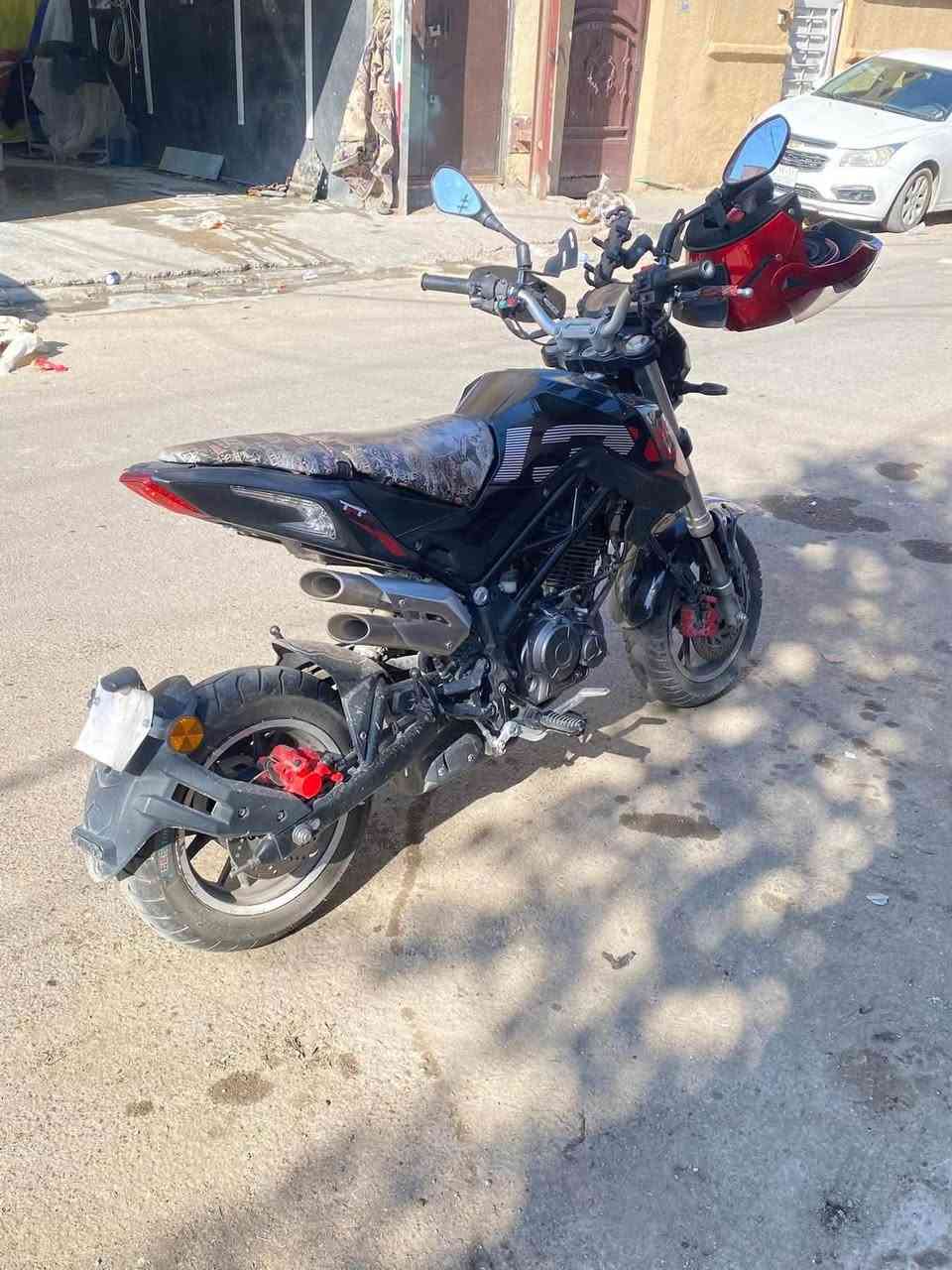 السلام عليكم بنلي 135 TNT دراجه جديد موديل 2021

رقم بصرة مشروع وطني بأسم الشركه اسويلك برائه ذمه أتنزل بلشركة وصيربسم المشتري

 مابيهه كل نقص عارضه 2.200 تايرات جدد كلشي العنوان حي الجامعة الرقم***********
