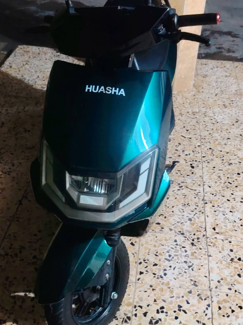 السلام عليكم من رخصة الادمن عندي ماطور شحن ٥ بطاريات للبيع نظيف بي تخم بطاريات جديد وتخم تاير جديد  السعر ٥٠٠ الف الي يحب يشوفه ويفحصه هذا رقم تلفون ***********
