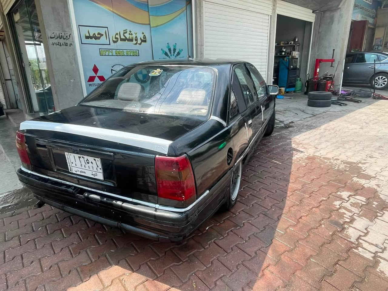ئۆپڵ ئۆمیگا مەکینە ٢٠ سەنەوی پلاستیک بەشەرتی ئەوەلیات ئەوەلیاتت هەیە
گێڕ و مەکینەی بەشەرت 
ویلی حەسیری جوانی لە ژێرە 
موس بڕاوە وەرگەراو سەنەوی ئەوەلیات هەموی بەشەرت
١١ گەڵاو معامەلە 
***********
شووین بازیان
