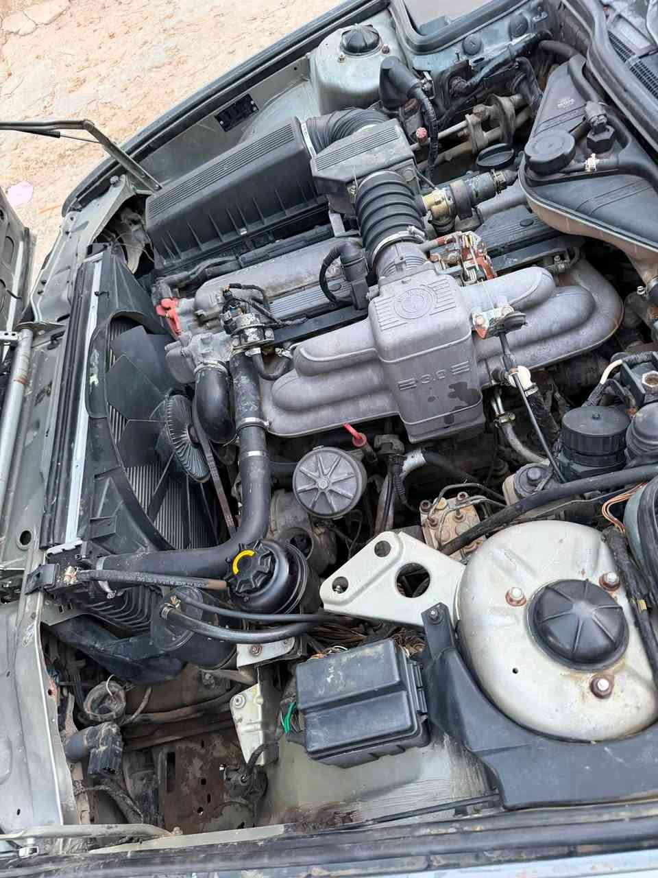 سلام عليكم 
بي ام 730i
موديل 89
سياره مصبوغه عام 
مكينه و كير مكفول
كهربائيات ول تبريد بلاد 
حداديه 50/100
رقم بغداد خصوصي 
عنوان ميسان حي شهداء قرب مكتب الغاز 
سعر 43 بي مجاد 
رقم ***********
