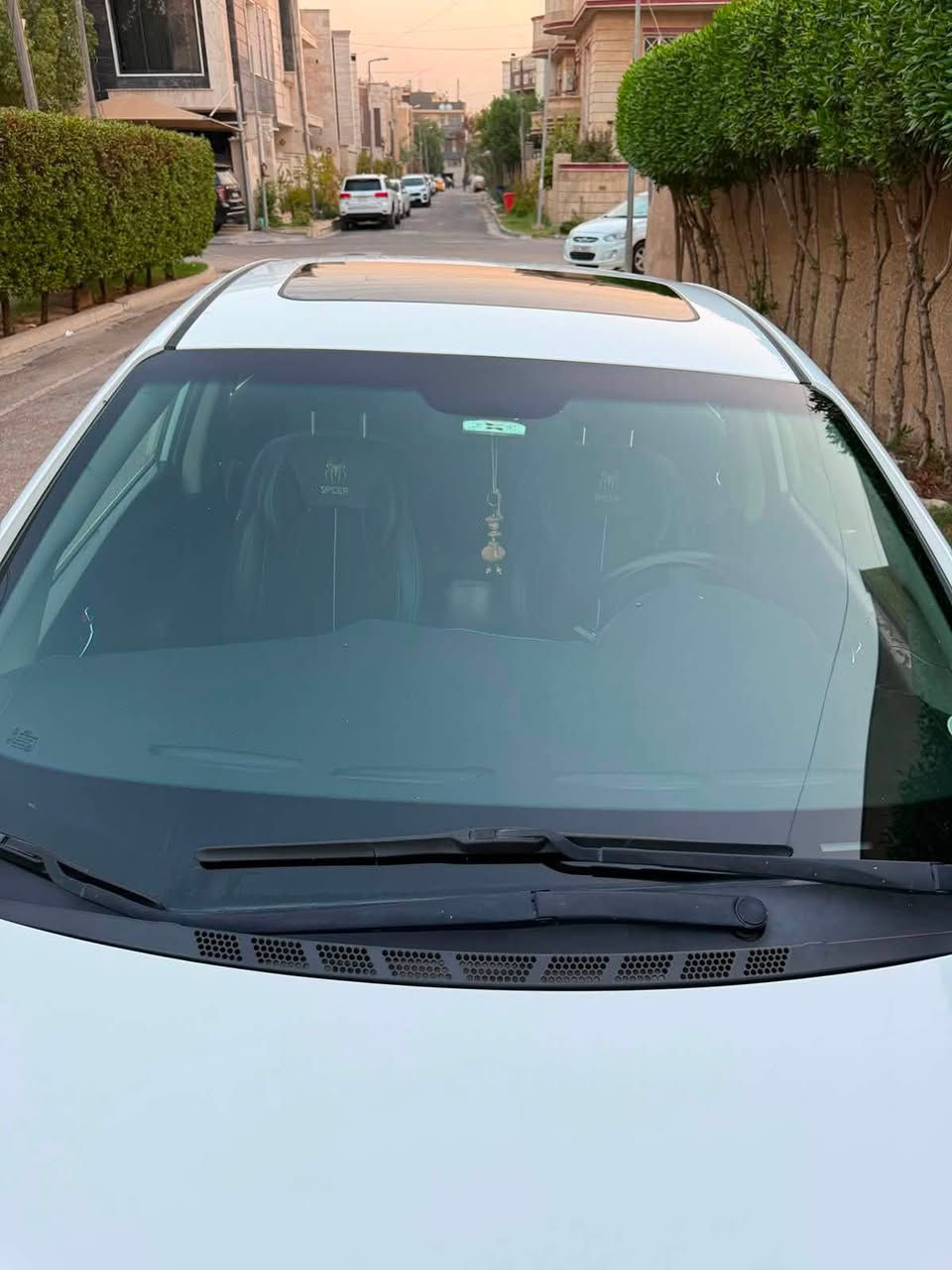 السلام عليكم وكالة البخيت
خليجي - رقم اربيل 
فول مواصفات : فقط بدون بصمة وجلد 
بدون حادث ولا ايرباك 
ماشية 98000 غير متواجد ع الفيس السعر 11500$ ***********
