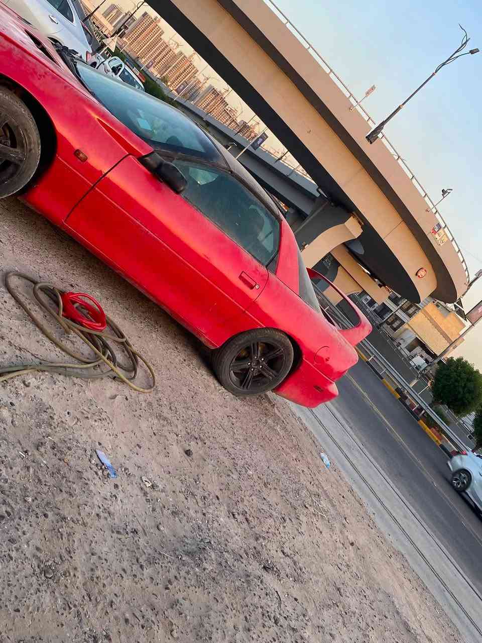سلام عليكم
كمارو z28 1994 

تي روف (كشف) 

محرك 8 سلندر 6200 مال كورفيت وسويتله سي ان سي صار 7100 

الكير 700 ثلاث قطع حشوة وكلجات رياضيه 

السيارة كلش قويه وخفيفه الوزن 

العقل مالتها متبرمج يم دحماس بالسعودية 

رقم بغداد مشروع وطني 

السيارة نقصها اكزوز وقايش فقط 

شغاله وتمشي 

التبريد مو شغال نقص بس بطل مال غاز

فريز جديد كومبريسر جديد 

السيارة نظافتها من جوة تقريبا 70‎%‎ 

من الخارج يرادلها بوليش ونظافتها 90‎%‎ 

السيارة مصروف عليها كلش هوايه واريدها مراوس ويه سيارة 4 بوب حصراً 8 سلندر 

يعني اذا فورد كراون فكتوريا او كابرس  بي ام 
او سفانا اي شي 4 بوب 

واذا بيع قفل قفل قفل ب60 

مكاني بغداد ساحة عدن كراج تورنادو

الاتصال 

***********
