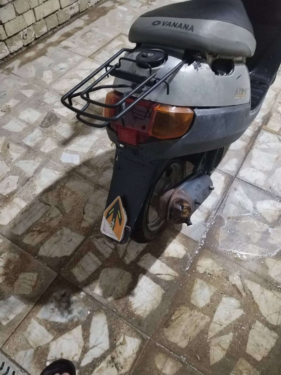 سلام عليكم دراجه بطه موديل 99 كفرات بلاديه تجفيت جديد بلك جديد كابريتر اصلي اصلي جديد الدراجه يرادلها ترتيبات قفل ستيرن شغال قفل جنطه شغال لايت امامي شغال مفاتيح ثنين وياها سعرها 175 قفل متوازي عليها ابو 170 لتخابرني رقمي *********** واتساب خاص ما موجود
