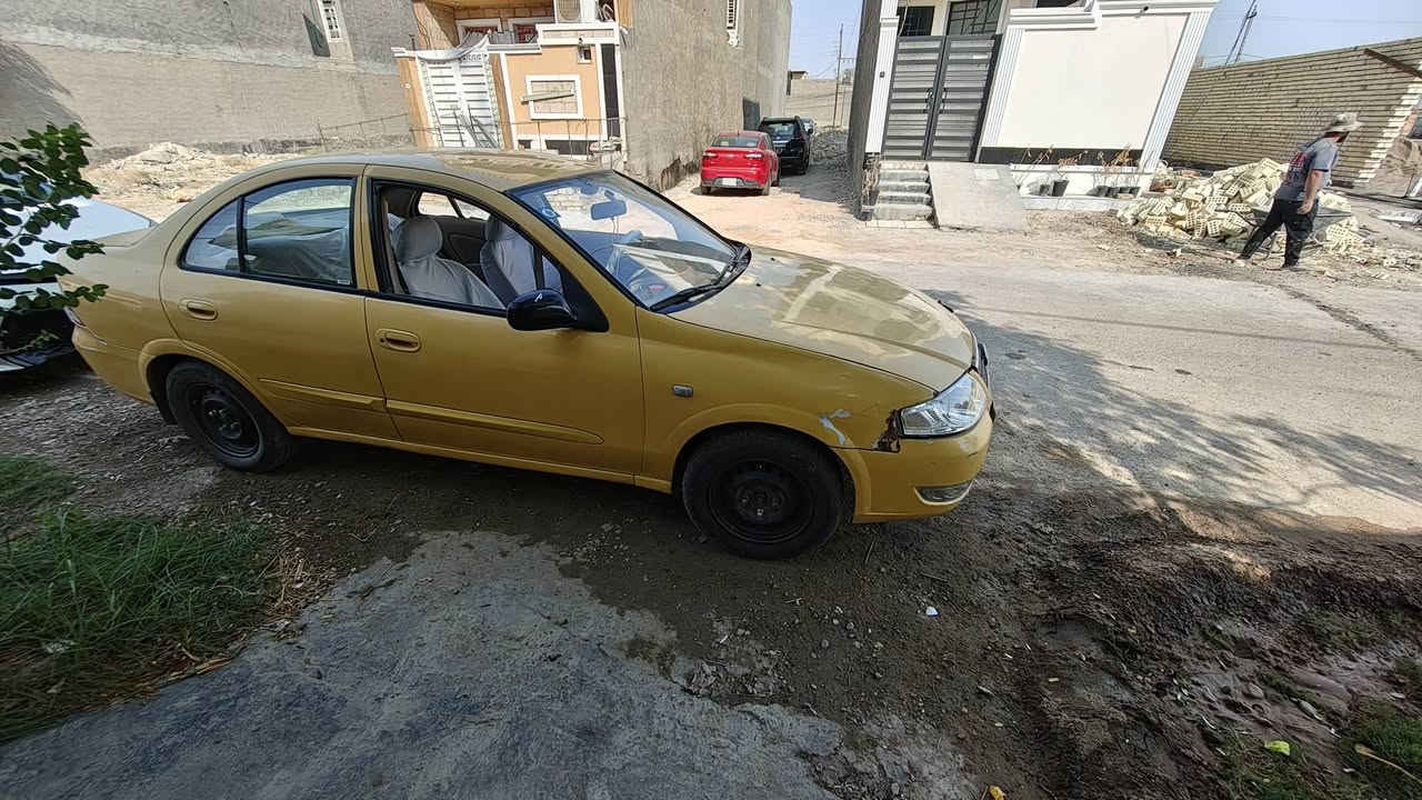 السلام عليكم 
نيسان صني بدي كوري 2012 
كير محرك جديد 
كشرها كدامكم 
بيها طخات بالجاملغات بدون لغود او شواصي 
تبريد ثلج
صدرها 70%
رقم بغداد بأسمي 
عنواني بغداد 
للمراوس او بيع
***********
