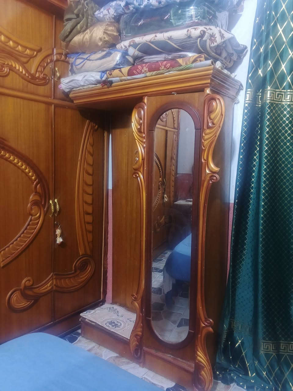 السلام عليكم قرفه خشاب للبيع
نضيفه الشراي الاتصال ***********
