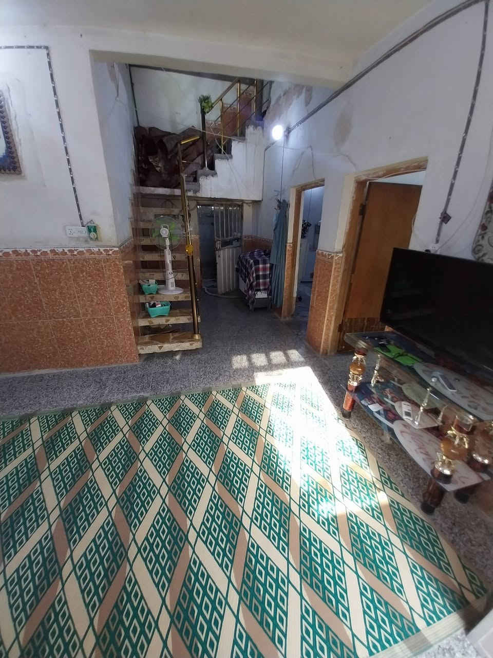 دار للبيع ١٠٠م زراعي 
     مربع ١٠ × ١٠
غرفه وصاله ومطبخ واستقبال وحمام السعر ٢٠ عنوان الدار البراكية شارع المعمل 
شارع سيد حبيب 
مرجعة مكتب بغداد للعقار ***********
