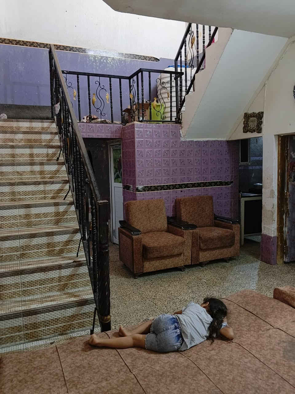 دار للبيع المساحه 100/متر بناء نضيف فارغ 

حله ابو خستاوي شارع مدرسه حمام السلام نهايته التبليط الثاني 

خدمات كامله اصلاح زراعي مشمول بل تطويب ستمارة تمليك كامله قريب علا شارع كربلاء وشارع ميه 

السعر مناسب جدا 15 وبي مجال//***********
