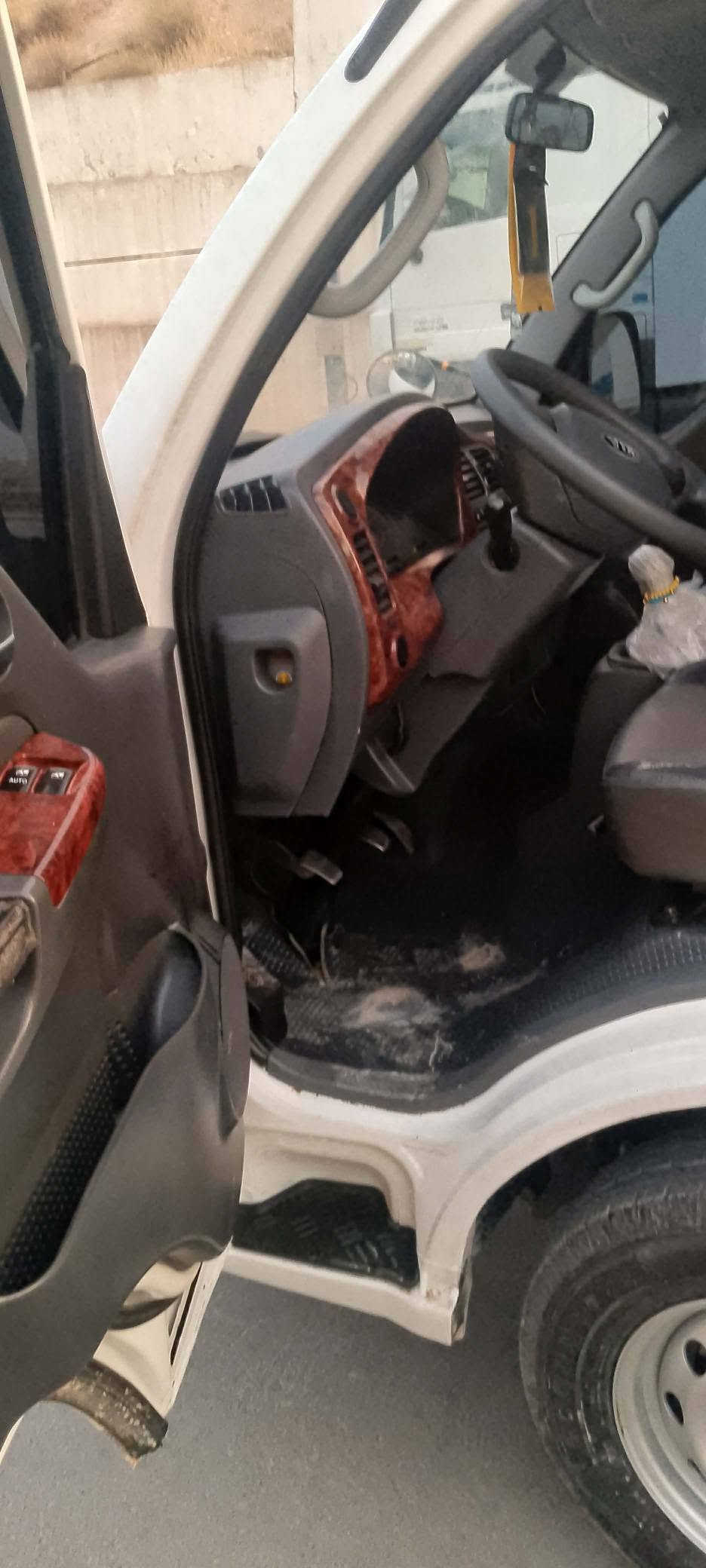 سڵاو کیای بڕاوە سەقف سەلە ئاوێنە کارەبای کوشن ویتەر زۆرباک و بێ ڕزیوی مۆدێل 2007سعر59گەڵاو مەعامەلە ***********یان*********** السليمانية, العراق
