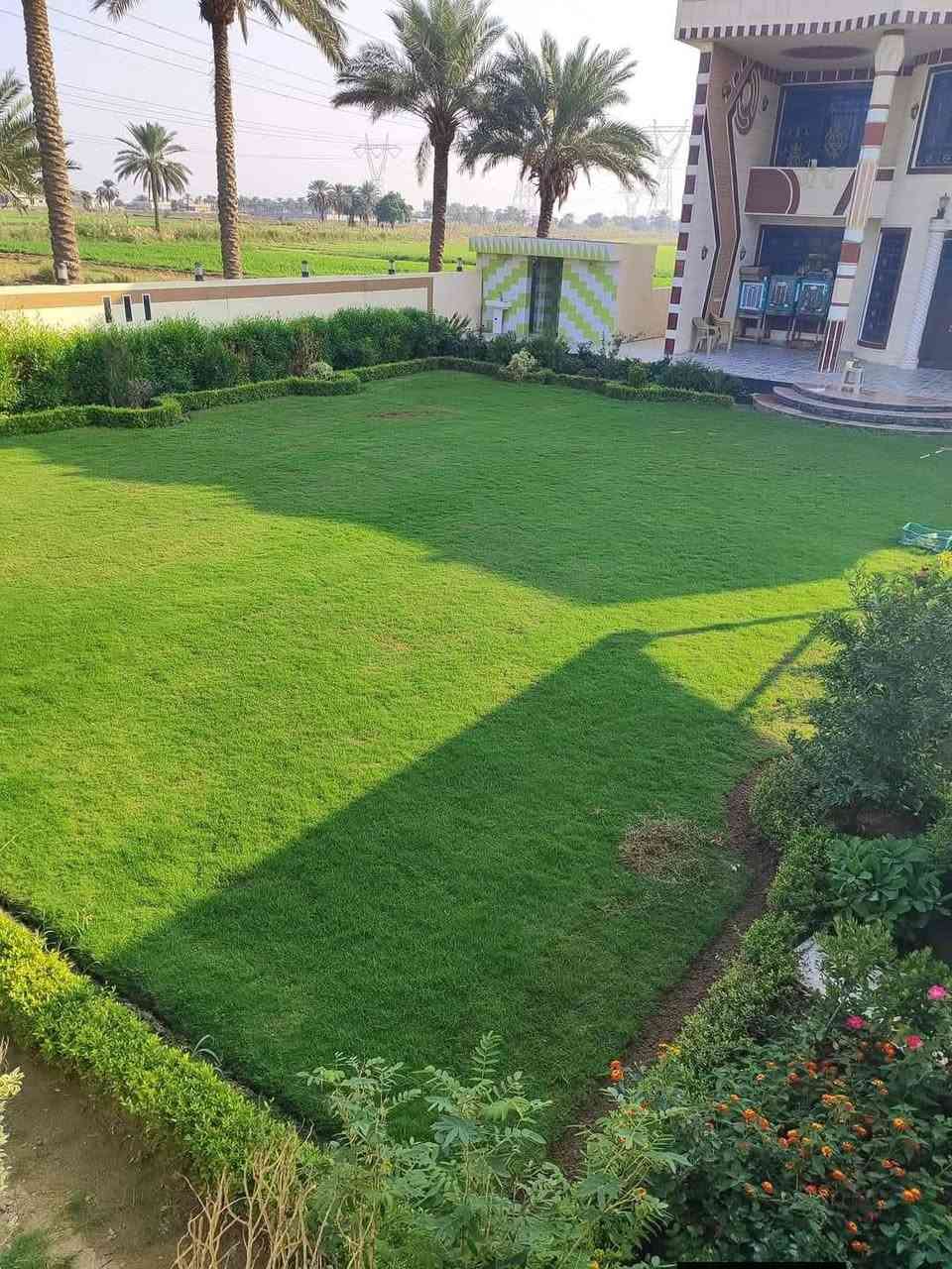 السلام عليكم يوجد فلاح تنضيف حدائق وتجهيزات كامله ارجو من الاخوه رفع المنشور مع تحياتي إلى مدير الاكروب *********** يوجد واتساب
