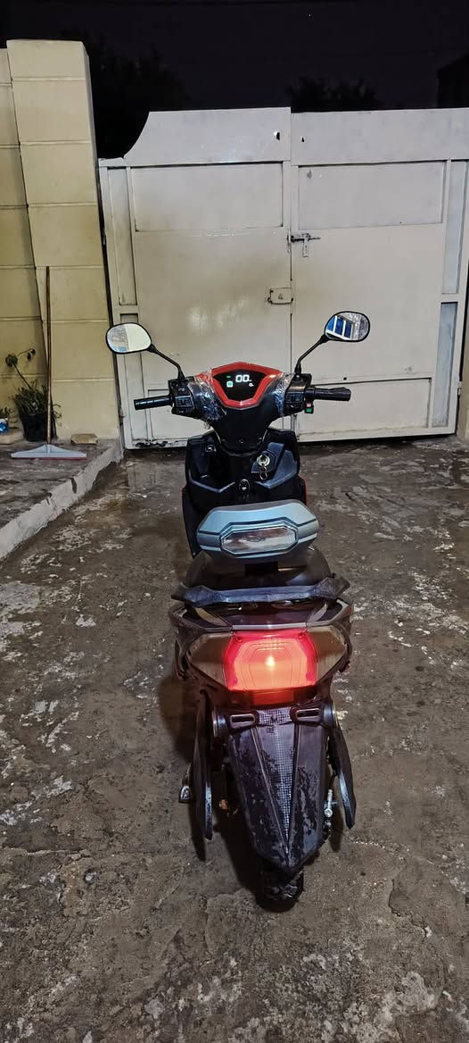 سلام عليكم موطور سكنس شحن موديل 24 بطاريات يقرن 10 ونص بيهن نفخه خفيفه مكاني فلوجة  سعر 350 ***********/////***********
