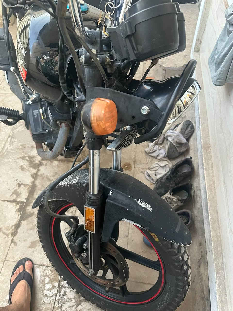دراجه دايوان مرقمه تحويل ثاني يوم معمره بل كامل ربع متصرف عليها￼
بغداد الشعب
*********** 
مليون ٨٠٠ وبيها مجال حك الجيه
