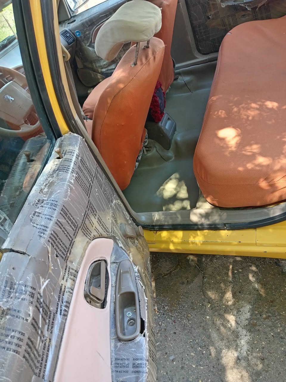 سلام عليكم بيجو 405 موديل 12 مكينه وكير جدد عليه 400 عليه هيها وغرامات مالكه بل شافعيه سياره 19 وبيه مجال ديوانية قظا الشاميه (***********)
