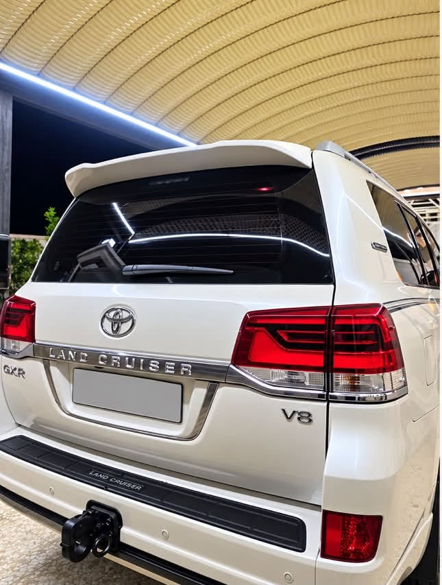 🚨 للبيع المستعجل 🔥 🚨

🚙 تويوتا لاندكروزر 2021 GXR Grand Touring
دشبول لكزس 
💪 V8 سلندر
📍 الممشى: 134,000 كم

✨ سيارة نظيفة ومحافظة عليها، بحالة جيدة وجاهزة للاستخدام.
✅ كفالة عامة
✅ فحص مفتوح للجادين
✅ جميع الأمور الأساسية بحالة جيدة
🎨 صبغ بسيط بالبنيد

💰 السعر مناسب للبيع المستعجل
🤝 قابل للتفاوض بالمعقول للجاد فقط.

📩 للاستفسار والتفاصيل راسلنا خاص
📞 للاتصال: [***********-***********(واتساب)]

🔥 فرصة للجادين – لاندكروزر V8 موديل 2021 بسعر مناسب.

#تويوتا #لاندكروزر #لاندكروزر2021 #GXR #GrandTouring #V8 #سيارات_للبيع #سيارات_العراق #سيارات_بغداد #للبيع #بيع_مستعجل
