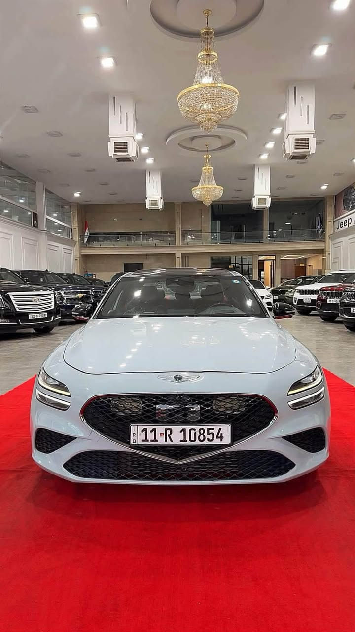 للبيع: جنيسيس G70 برستيج سبورت 2022 (V6 Twin Turbo)
 المحرك: 6 سلندر 3.3L توين توربو 🚀
 المواصفات: بانوراما، كشنات جلد (تدفئة وتبريد + خزن)، رادار أمامي، 5 كاميرات.
 العداد: 49 ألف كم.
 الرقم: بغداد باسمي (حرة).
 الضرر: دعامية فقط + بارد مكانين بسيطات (بدون إيرباك).
 الموقع: بغداد - الكاظمية.
 رقم التواصل: ***********
 السعر المطلوب: 230$ (230 ورقة) ومجال بسيط جداً.
🛠️ تفاصيل التعديلات والتزويد (شغل أمريكا - Stage 2+)
السيارة مجهزة بأعلى وأرقى القطع الرياضية (فرق قوي جداً عن الستوك):
1. دبل شوطة Takeda: بسعر 800$
2. داون بايب مع سيستم إكزوز ARK Performance (تحكم بالصوت): بسعر 2,400$
3. أنتركولر رياضي IMR: بسعر 1,100$
4. بولي رياضي: بسعر 250$
5. عطاس توربو (Blow Off Valve): بسعر 500$
6. بلكات ريسنج: بسعر 180$
7. نوزلات ريسنج: بسعر 1,000$
8. سبرنغات / دبل رياضي ARK Performance: بسعر 500$
9. برمجة ECU/TCU في أمريكا: بسعر 1,500$
💰 مجموع كلفة التزويد والتعديل: 8,230$ (أكثر من 82 ورقة).
