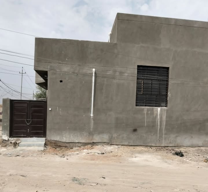 بيت مساحة 120مترمربع ركن طابقين كونكريت حي الزيتون كامل مكمل على شارع 30 متر بناء جديد السعر 95 للاستفسار ***********
