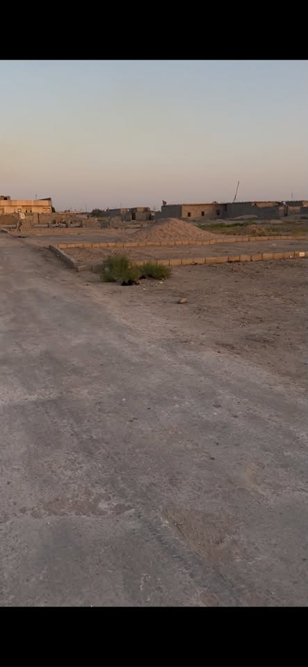سلام عليكم قطعتين زراعي طبك الزبير الدواجن يم برج اسيا ع تبليط وماي البوري بصفهن وكهرباء محوله فوكهن منطقه حلوه السعر ٨ثنينهن ***********
