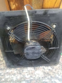 ساحبه حجم ٤٠صناعيه نظيفه جدا للبيع ٠٧٨٢٦٨٢٢٦٨٣