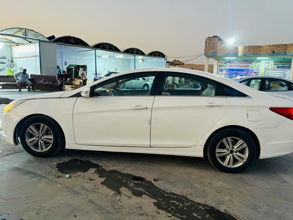 سلام عليكم سوناتا 14كصه جنطه ادوات متوم اربيل طبق الأصل شرط حاسبه 
مكينه 2400دوش بانزين 
تخم تايرات جدد
تبريد ثلج ثلج 
سياره ماتخسر عليها الف 
السعر 39وبيه مجال قليل لشراي مكاني ناصريه شطره ***********
