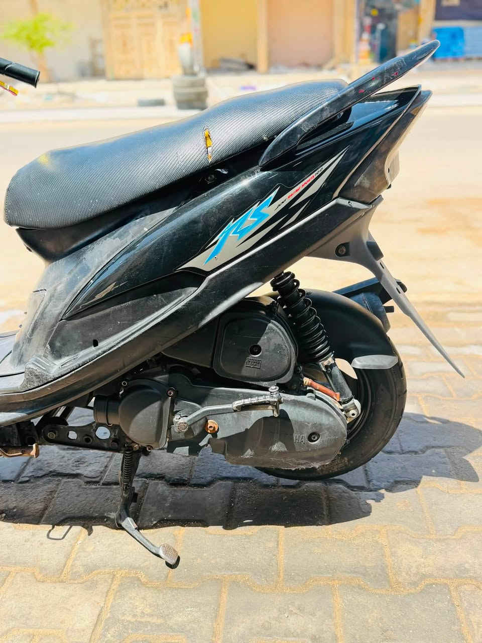 ماكس عدله للبيع فقط ,, مديل ،، 2007 ،، دراجه كڤر اسود تجاري سواد بلادي  ،، كامله من كلشي من سلف وهندر وكهربائيات بصوره عامه كلها شغاله ،، مفتوحه الدراجه بوشه 49 دراجه شلعه ومعدل وخير من الله ،، بيها سطرة بستم بسيطه ومتأثر عليها سعر ,,650,, وبيها مجال للشراي مكاني البصره التنومه قرب مشروع الماء  ،، للاتصال او المراسله على هاذ الرقم *********** المو شراي لايتعبني رجاءً 🤍
