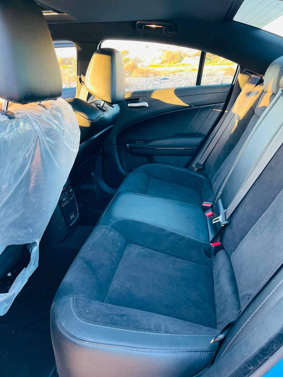 جارجر جي تي بلص بلاك أدشن 📍🩶
فول 1 /1 ام رادار امامي 

‏CHARGER GT PLUS BLACK EDITION 

لون  بحري  المرغوب اخر اصدار لاس كول ؟

الموديل :2023  . (خليجي) . وكاله هارلم 

العداد : 47 

المحرك : V6.  3.6L

مكفوله من الصبغ و التبديل و البارد  

المواصفات : رادار امامي ؟ 

* جناح خلفي اسود. 

* ويل قياس 20 انچ اسود . 

* مقود القيادة رياضي . 

* مقاعد رياضية من الشاموا الأسود.

* نقطة عمياء . 

* رادار مع مانع تصادم أمامي.

* مصابيح أمامية زنون . 

* كشافات الضباب زنون . 

* المصابيح الأمامية مع LED . 

* حساسات خلفية. 

* شاشه كبيرة مع نظام ملاحة نفكيشن GPS . 

* سستم صوت الپاين .

* فتحة سقف (سلايد) . 

* المقاعد الأمامية كهربائية . 

* ذاكرة لحفظ وضعيات الجلوس (ميموري) . 

* مقاعد أمامية تبريد وتدفئة . 

* مقاعد خلفية تدفئة.

* تشغيل عن بعد . 

* المقود كهربائي . 

* تدفئة مقود القيادة . 

* محدد سرعة . 

* تلفون بلوتوث . 

* كاميرا خلفية .

* مرايا متحسسة للاضاءة العالية .

* كير شفتر بالستيرن . 

* دخول ذكي (بصمة) .

ملاحظة السيارة توجد فيها رصعات صغيرة جداً اثنين بالقمارة وحدة بالباب واللي بالباب ساحبها سحب PDR

والداعمية الامامية فيها تكحيل او شخوط 

السعر 335$ وبيها مجال حكً الجية 

للاستفسار ***********
