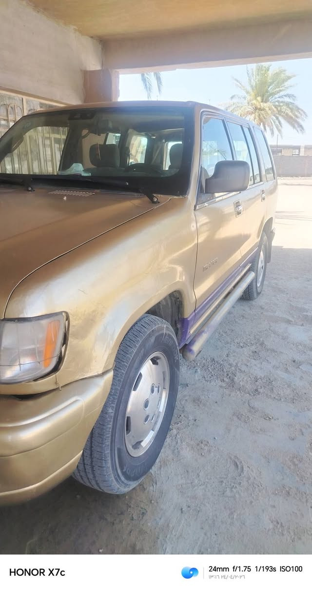 السلام عليكم ازوزة موديل 2003 رقم دولي جديد سنوية مجددة لل31 كير ومحرك بلاديات السعر 45 ورقة وبيه مجال للاستفسار الاتصال على الرقم *********** مكان السيارة الأنبار الفلوجة
