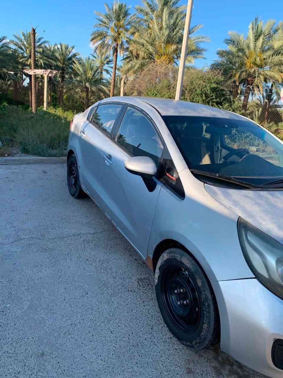 للبيع ريو ٢٠١٥ خليجي١٦٠٠ السياره جاهزه منظومه تبريد بأسمي السيارة بيها كم ملاحظه بالكشر موضحه بالصوره سعرها بـ٧٥ وبيها مجال

للأستفسار ***********
