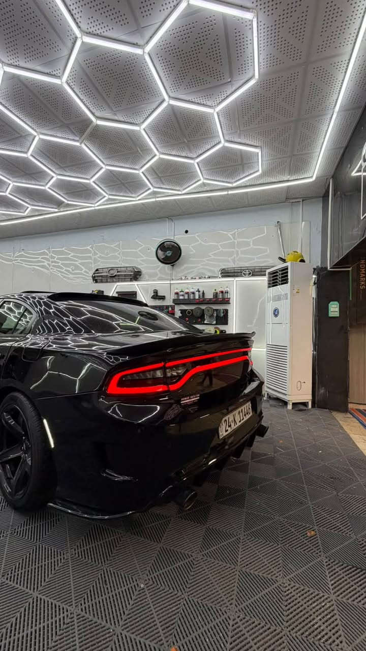 جارجر 2021 فول محدثة GT
السيارة بيهة قطع صبغ 
ابيع حزام بدون شواصي او لفود
رقم دهوك بسم شركة
تحويل او وكالة 
ماشية 90000km كلش قليل
السعر 165 وبي مجال ماكو هيج سعر 
للتواصل /***********
