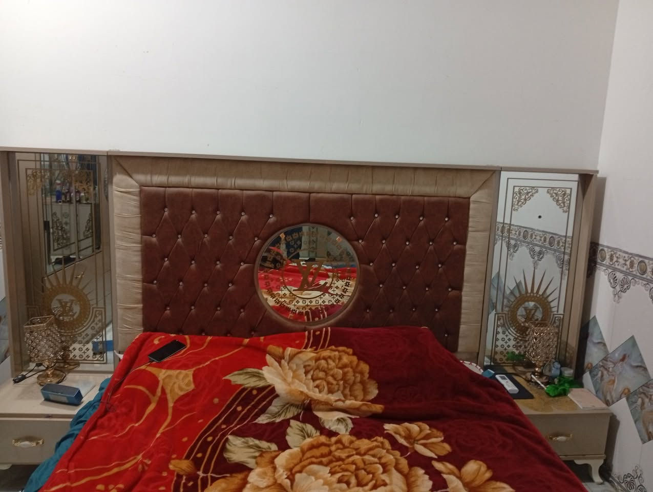 غرفه تركي استخدام شهرين جديده
8قطع. السعر مليون و100وبيها مجال
***********

