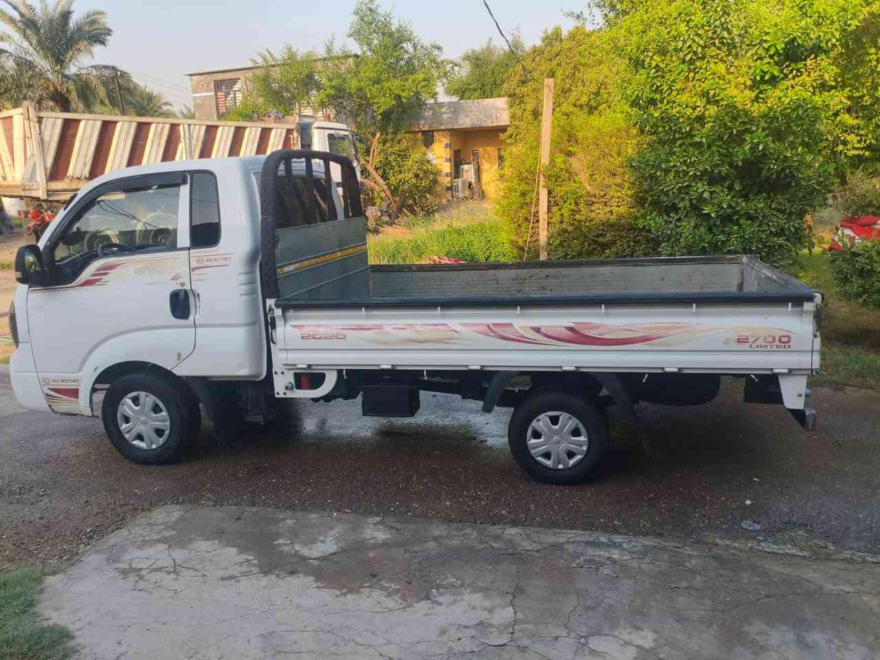 كيا عموشه 2019بغداد انگليزي محرك جديد گير اكسل شاصي جديد بيه باد شخط بسيط تحويل مباشر العنوان بغداد المشاهده رقم الهاتف ***********
