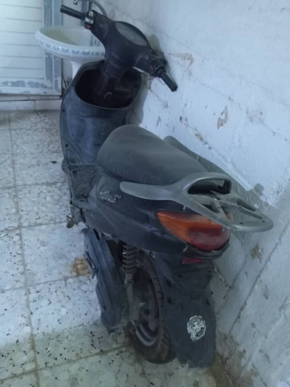 سلام عليكم دراجه اكزز للبيع مكينتها كايمه ماتشتغل الباقي شغال كهربائيات سلف هندر يشتغلن مكاني كربلاء***********
