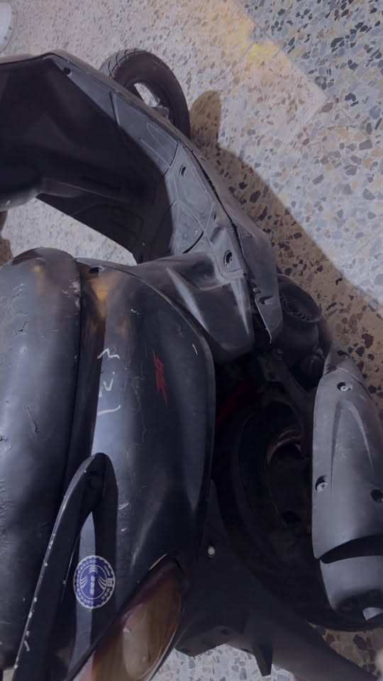 ماكس قجمة بلادية محرك ما مفتوح مكفولة 
يحتاجلها فقط كابريتر لان البيها تجاري 
300 بيها مجال جدا بسيط 
عنواني البلديات 
*********** بي واتساب
