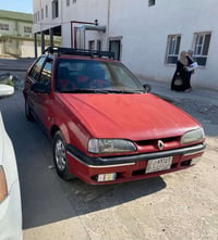 رينو موديل 1993اني صاحبها الشرعي 07716971663 وات ساب