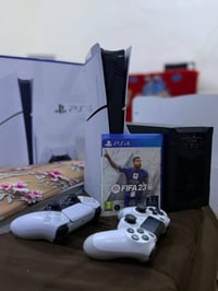 بلي 5 سلم للبيع ✅كامل ملحقات  ✅كارتون الاصلي  ✅كيبل تشغيل  ✅كيبل HDMI ...