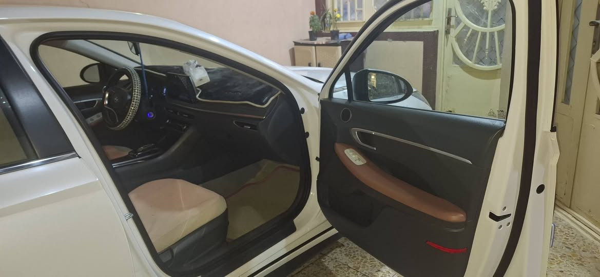 سوناتا خليجي ٢٠٢٠ ماشي ٨١ مكينه ٢٥٠٠دوش سياره بيها بارد بين الباب وجاملغ اليمن كد شبر الكير مفتوح مبدل دهن وفلتر اصلي شركه لاين زنون بك لايت لد كامره دواره حساس خلفي سعر ١٧٥ وبيها مجال ***********
