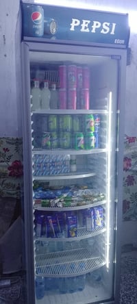 عارضه للبيع نضيفه جدا سعر 440وبيها مجال قليل  07779643900 المكان حي بت...