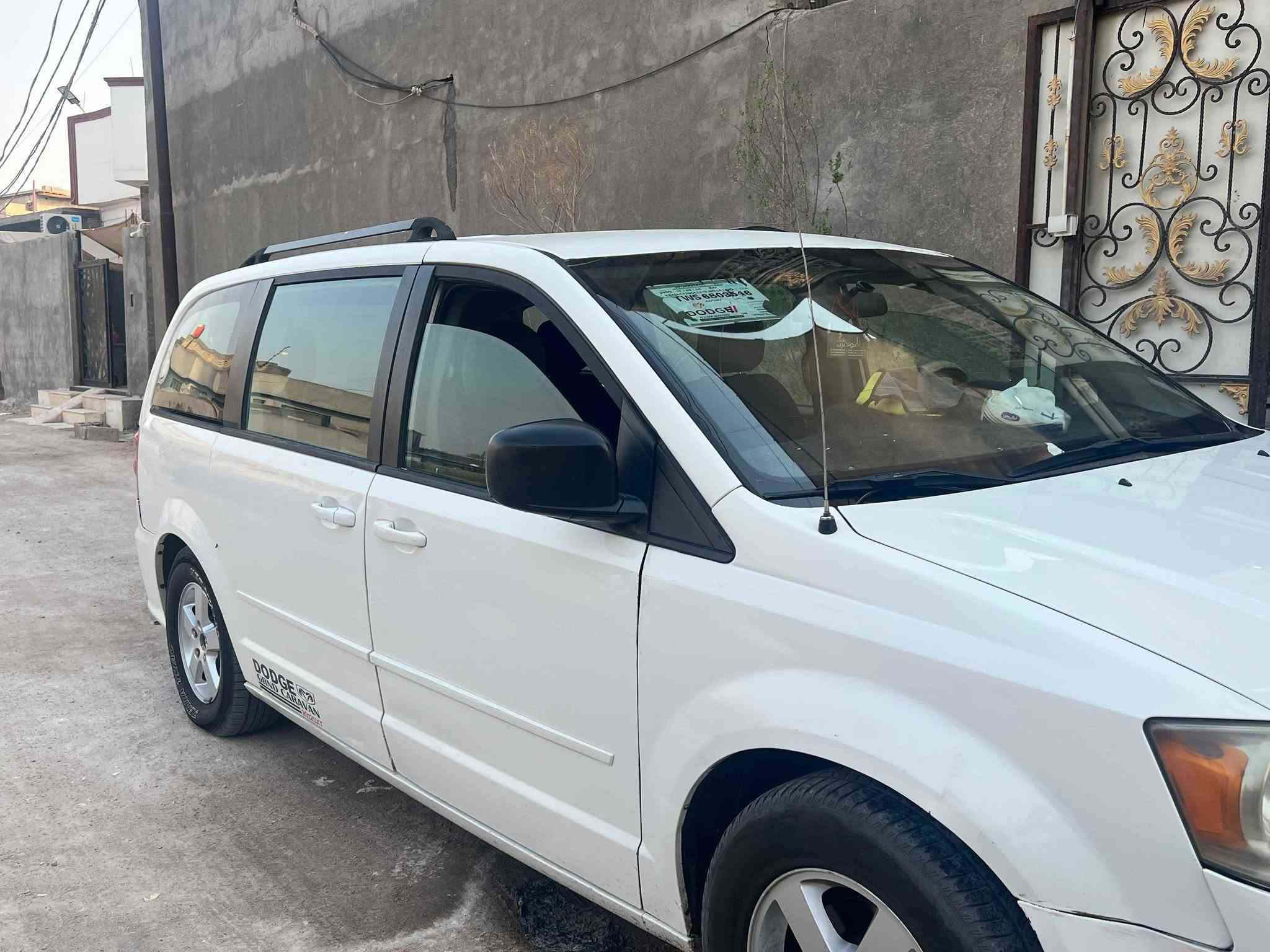 دوج كرفان ٢٠١٢ sxt محرك ٣٦٠٠ سنويه منتهيه هاتف *********** شط العرب, البصرة
