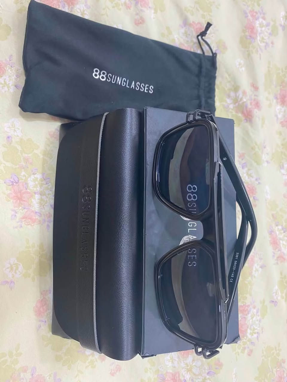 🛑السلام عليكم🛑
🔥نظاره شمسيه جديده🔥

🌎نوعها سان كلاسس 88🌎

☀️sun glass88☀️

♓️اخذتها ب 45 الف وملابسها ولا مره♓️

☣️السبب طلعت جبيره على وجهي☣️

🈴الي تناسبه سهله السعر🈴

🏠مكاني بالدوره🏠

☎️للتواصل واتس ***********☎️
